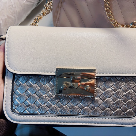 Three used bags， one is GUESS，one is CHAELES&Keith，one is from China - Picture 2 of 4